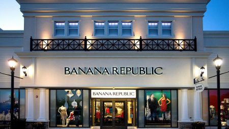 Banana Republic Review: Does the Classic Still Hold Up in 2022?